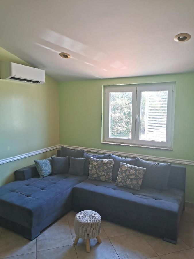 Apartments Vesna Затон Екстер'єр фото